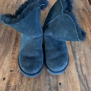 UGG Baily Button Boot II size 9 black